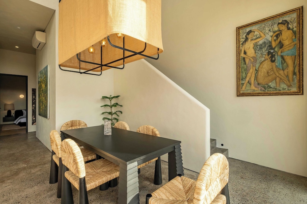 Five Stories - Luxury Villa Retreat