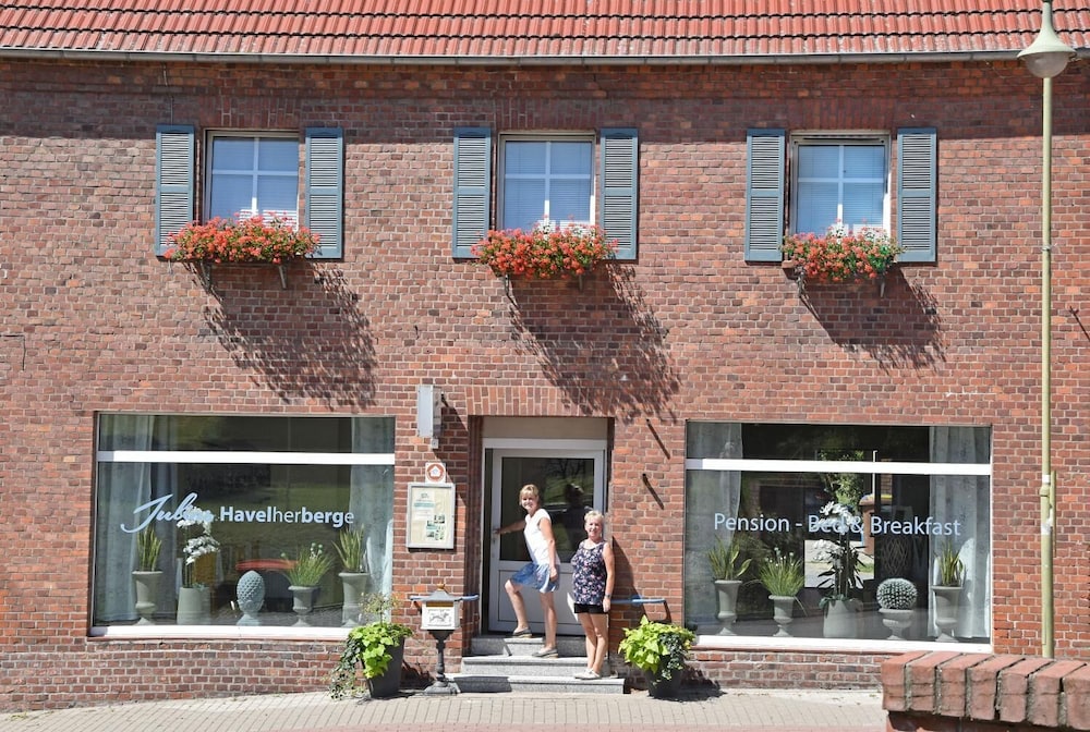 Photo 33
