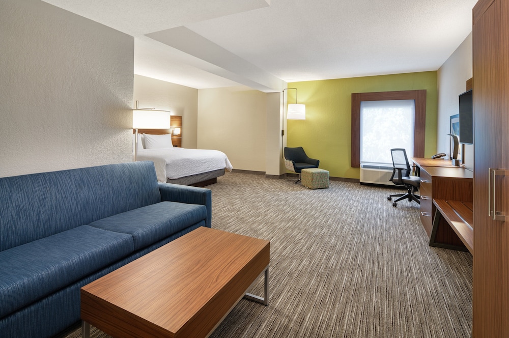 Statesboro Vacations - Holiday Inn Express Statesboro, an IHG Hotel - Property Image 31