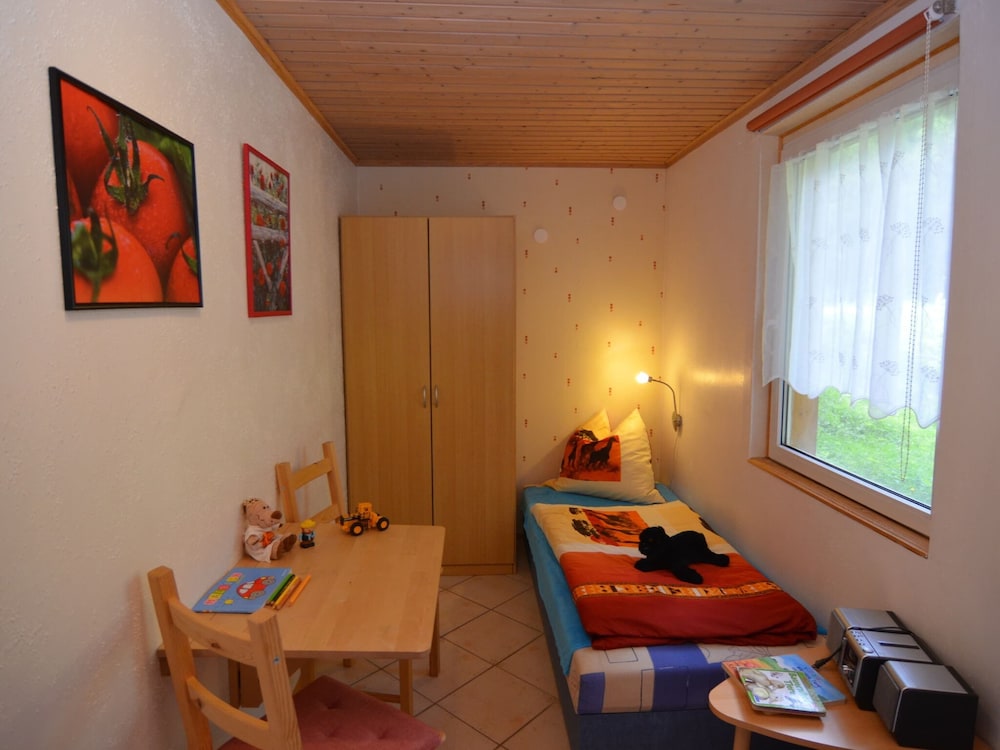 Cosy Apartment With Covered Porch