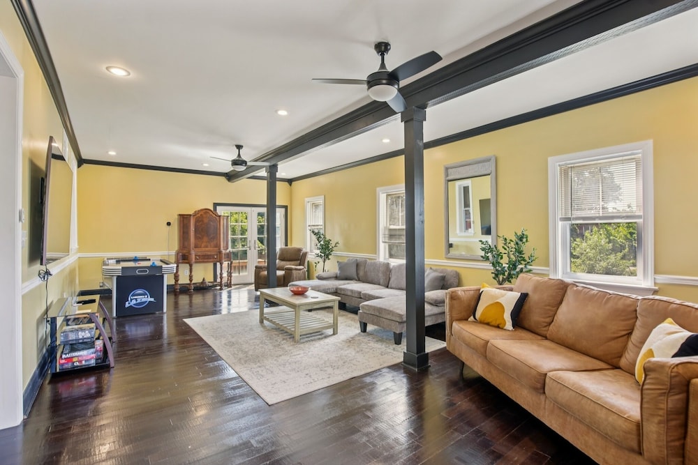 Charming Victorian Home With Porch & Large Yard 7 Bedroom Home