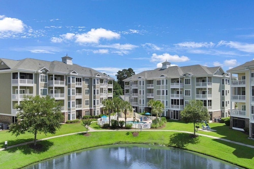 Magnolia Pointe Luster Leaf 4875-304 3 Bedroom Condo