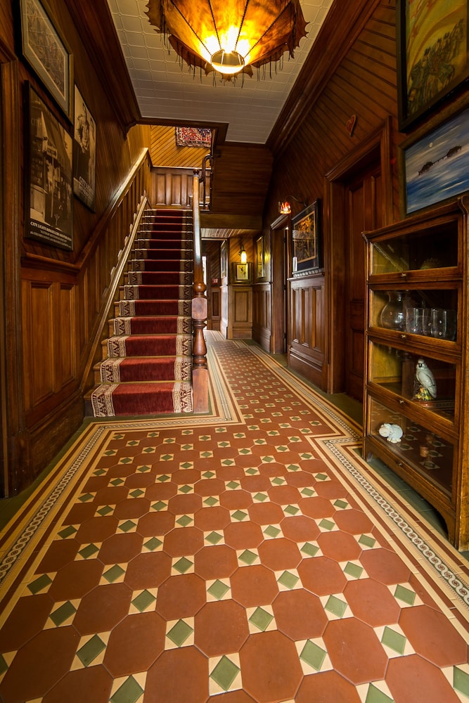The Shady Rest B&B