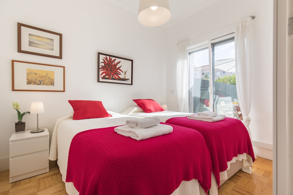 Garden House in Alvalade view 5