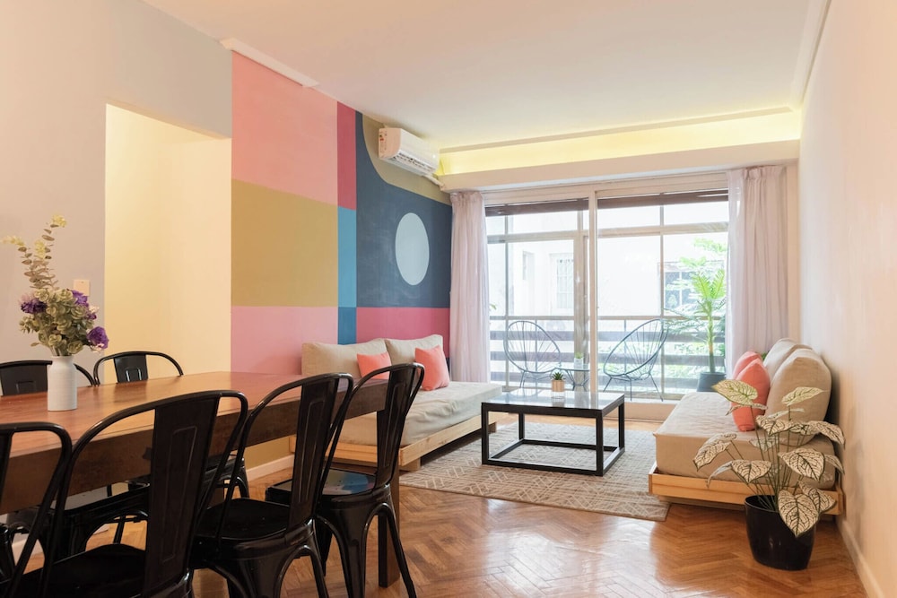 MOT + Junin 1435 - 4 Bd 8 Pax in Recoleta