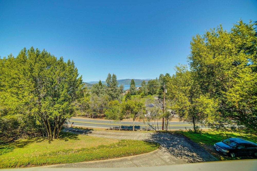 2 Mi to Clear Lake Access: Norcal Getaway