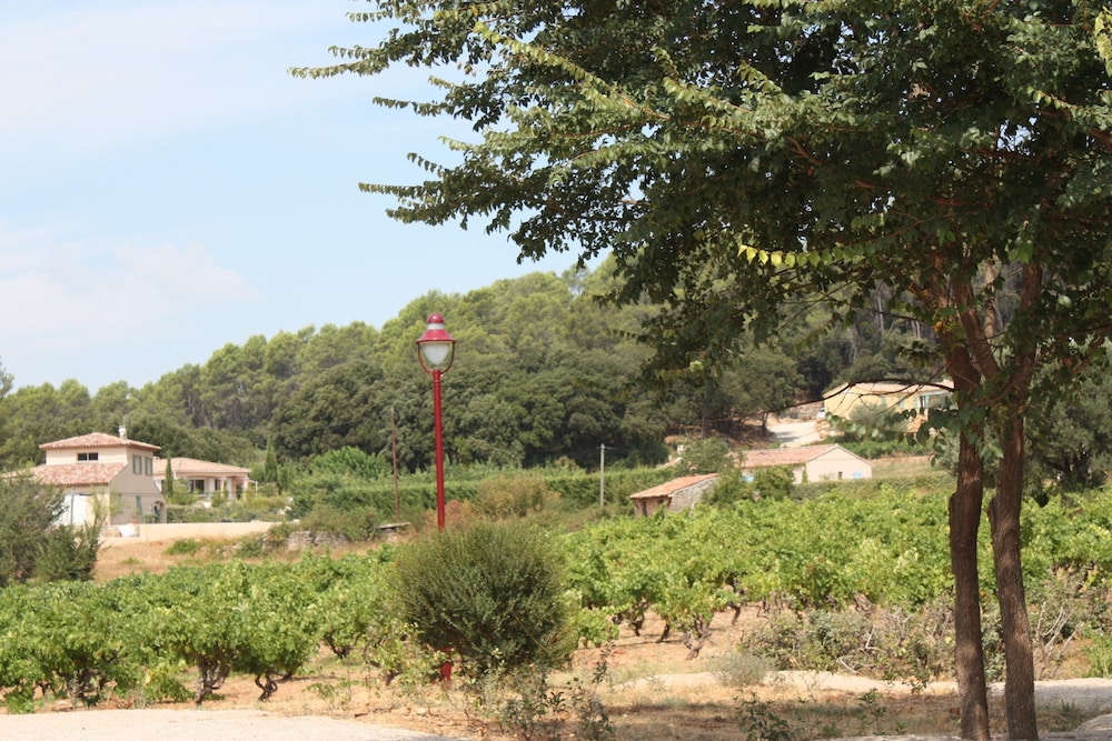 Le Clos des Médiévales view 2
