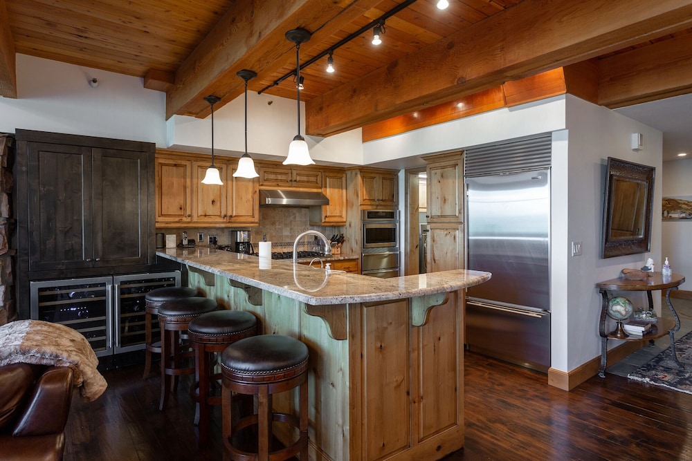 Stag Lodge at Deer Valley Resort - Three Bedroom Residence with Spa #11 3 Condo