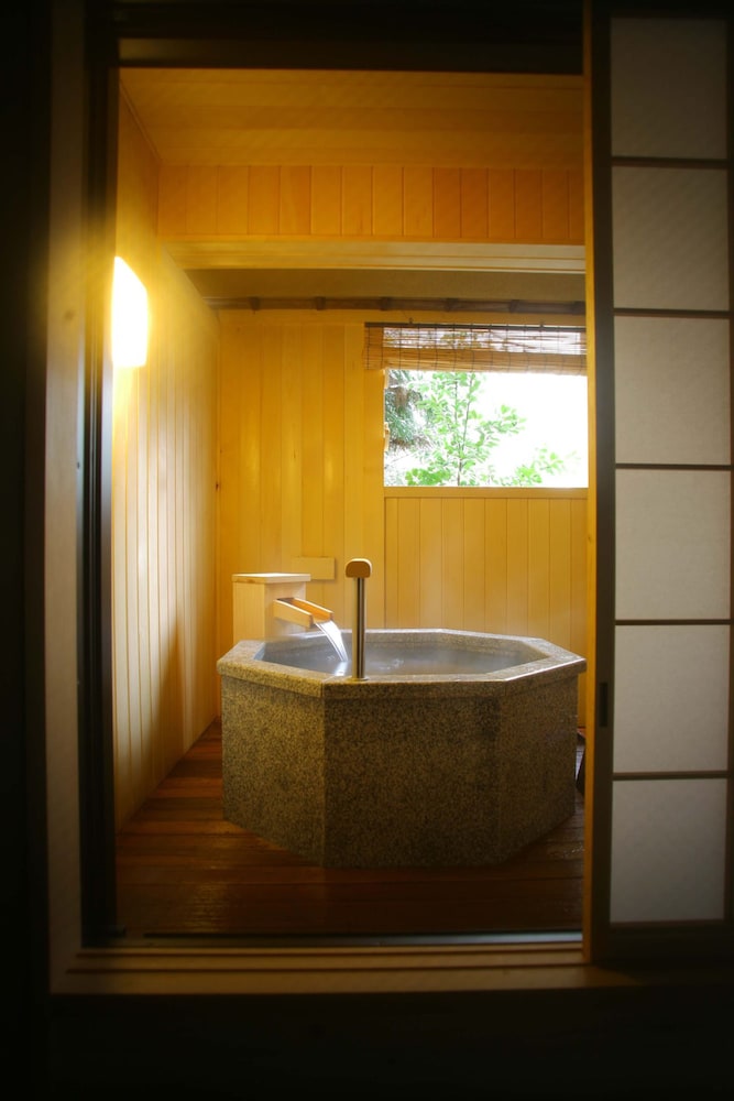 Yoshidaya Sannokaku