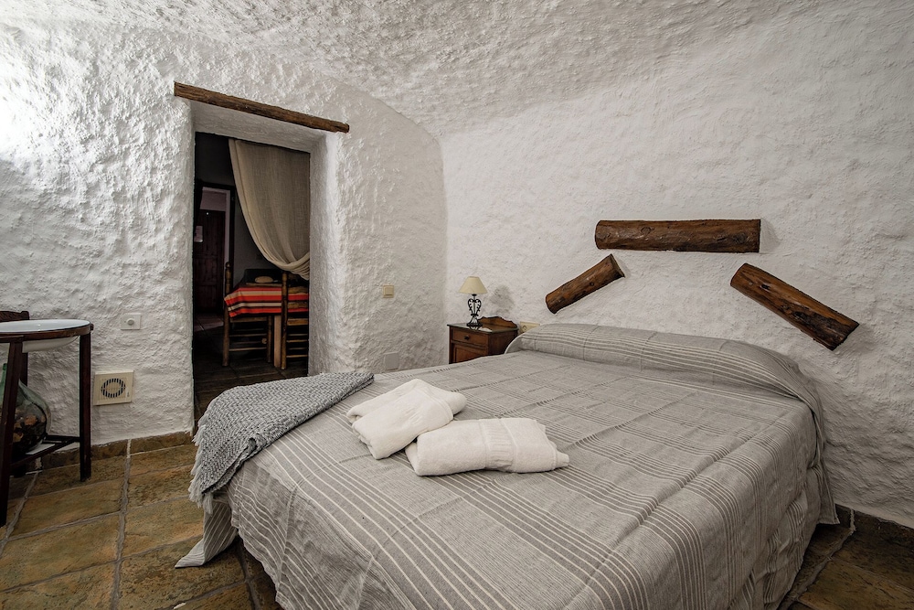 CUEVAS VICTORIA