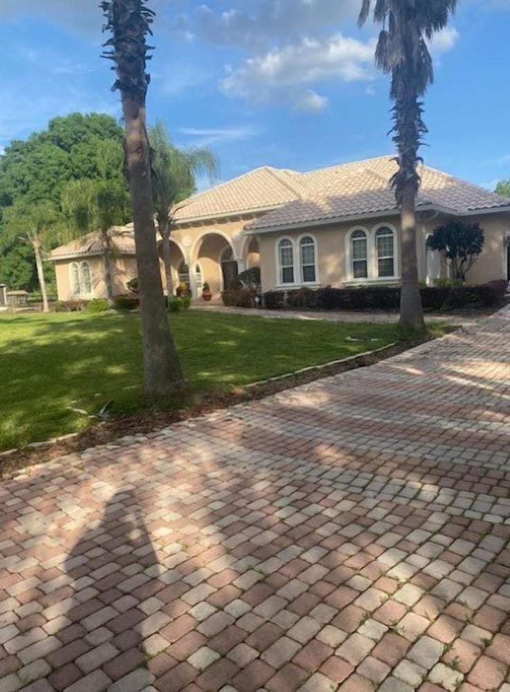 Quiet Lakeview Home