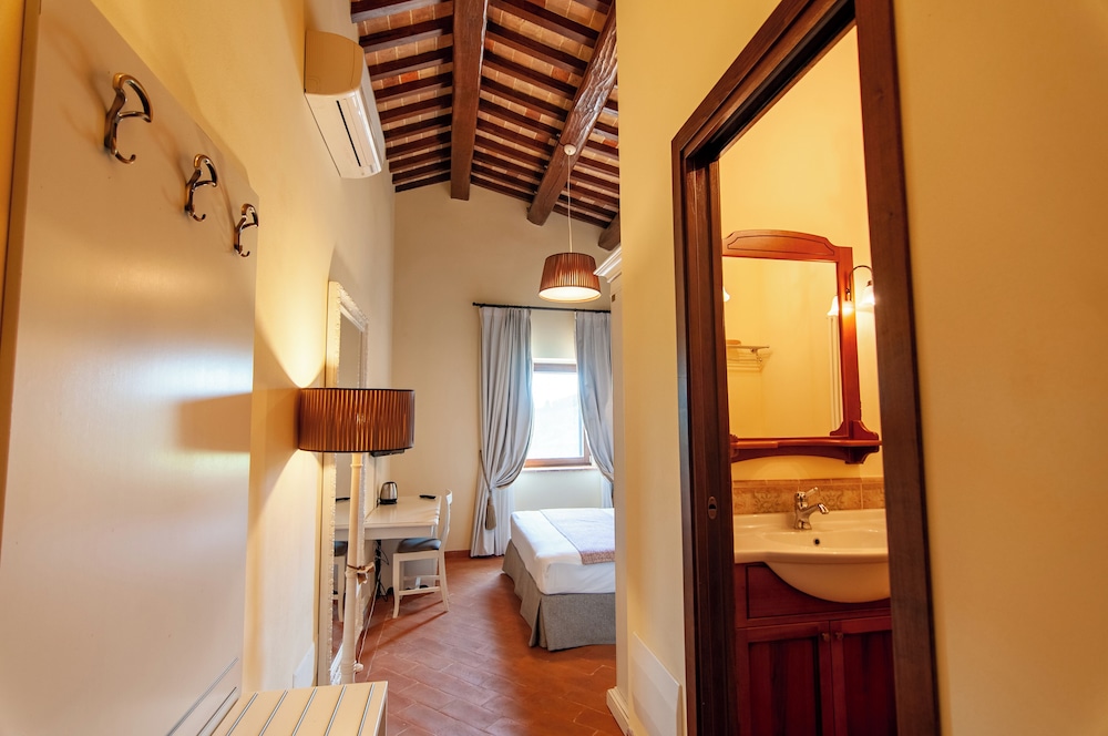 Borgo Sant'Apollinare Resort