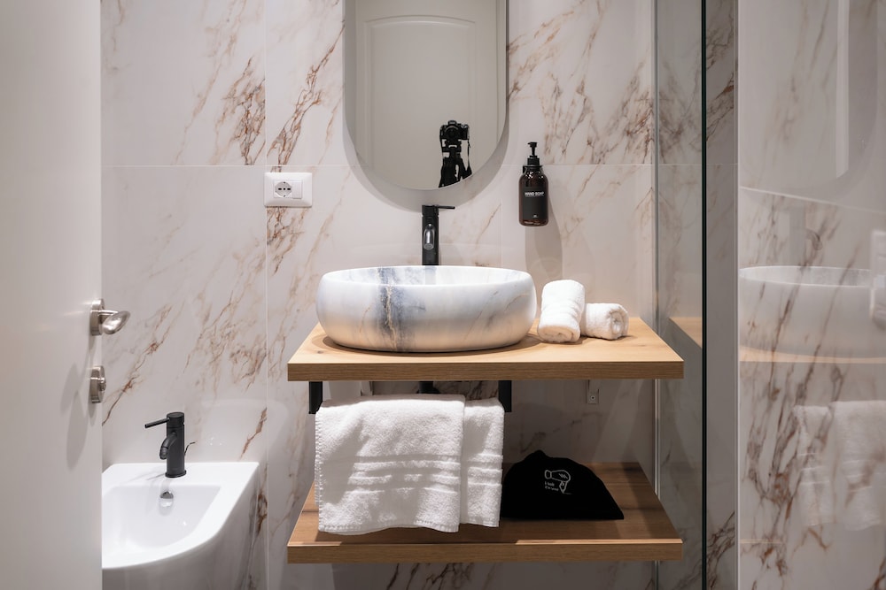 Romart luxury rooms