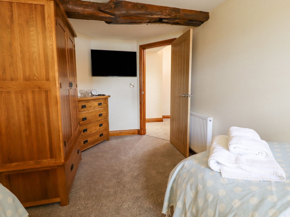 Orcaber Farmhouse