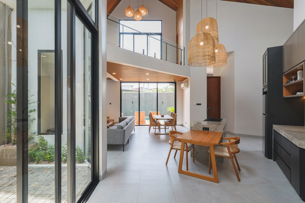 Brand New Modern Villa in Key Seminyak