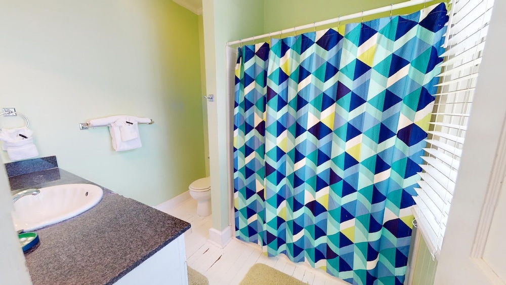 Old Magnolia House by Tybee Vacation Rentals