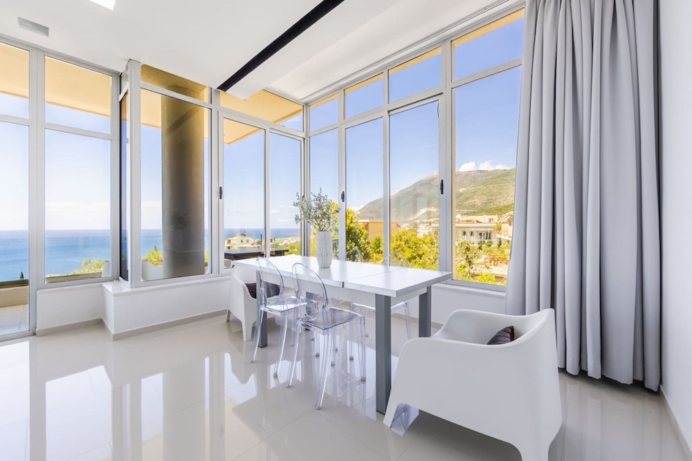 Villa Belle Azure in Gjilek
