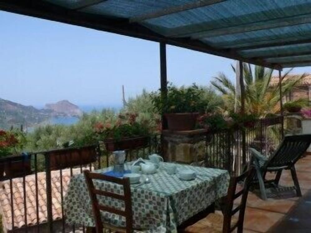 Case Saponara view 3