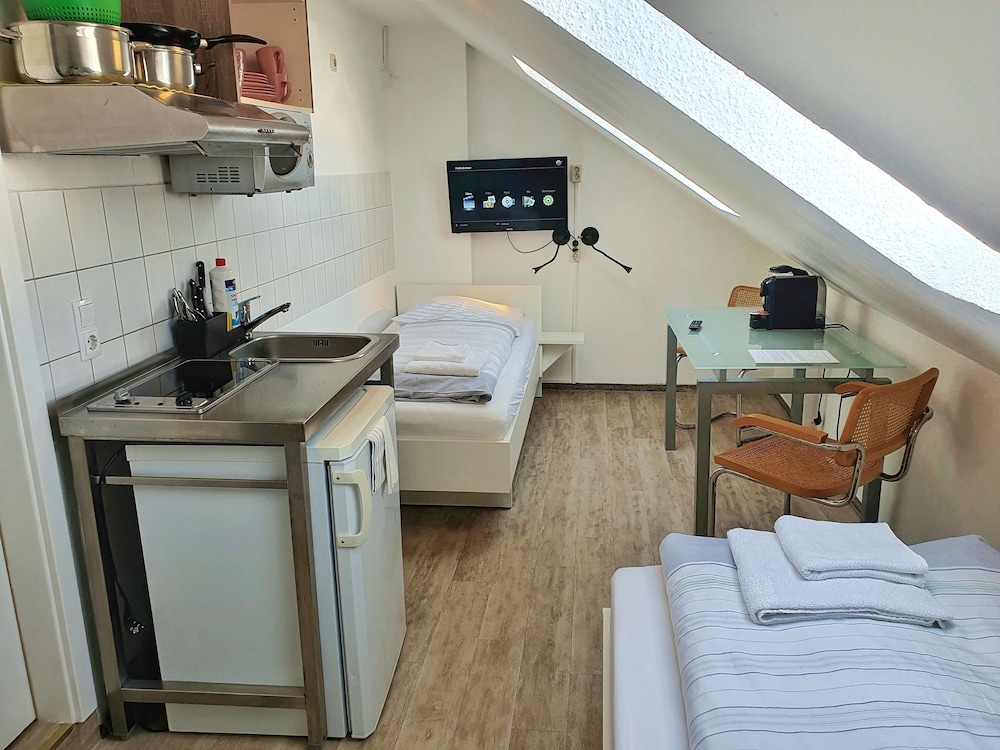 Aparthotel B & L