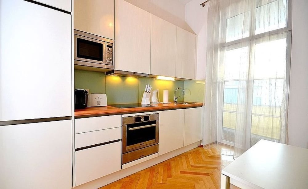 Vienna Residence Spacious & Tasteful Apartment in the 3rd District