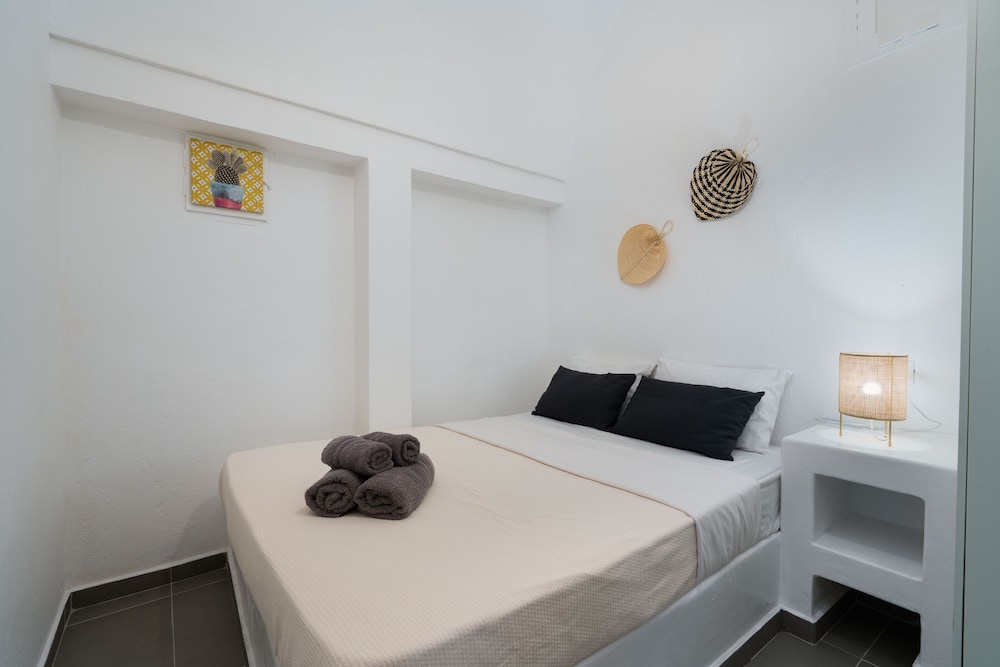 Villa Tholos with Private Jacuzzi photo 5