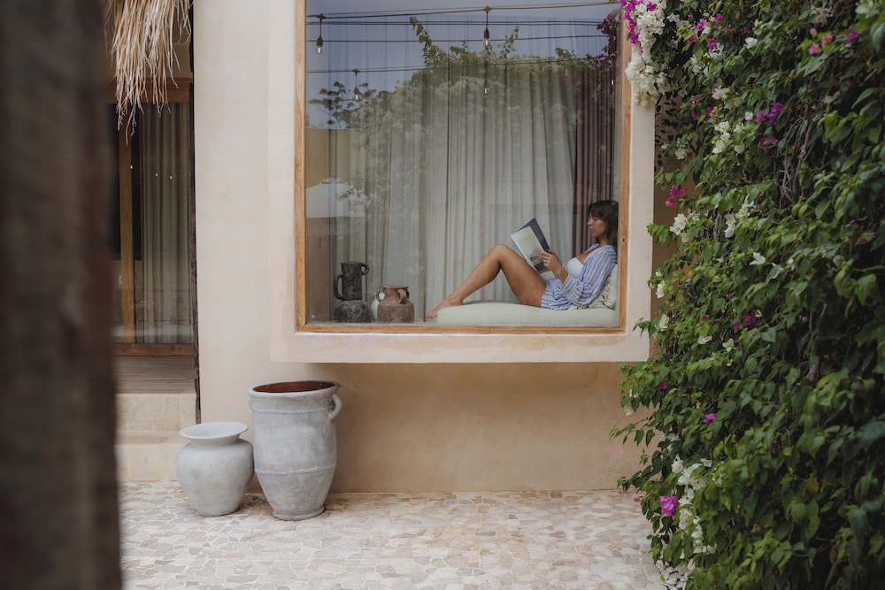 Serene 3BR Villa With Stylish Interiors, 2 Mins to