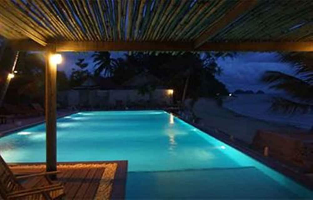 Sunset Cove Resort