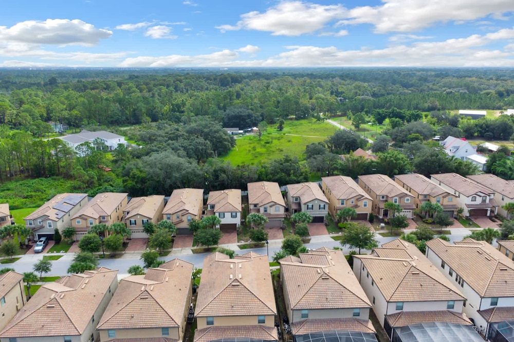Magic Moments Villa 6BR Disney Game Room Pool HT view 2