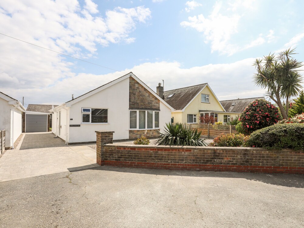 31 Beach Road