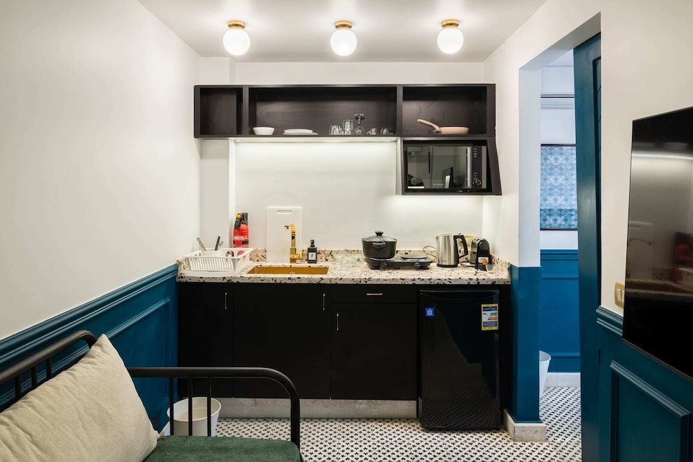 The Neat Nostalgic 2bdr Apt. @ Cairo's Downtown