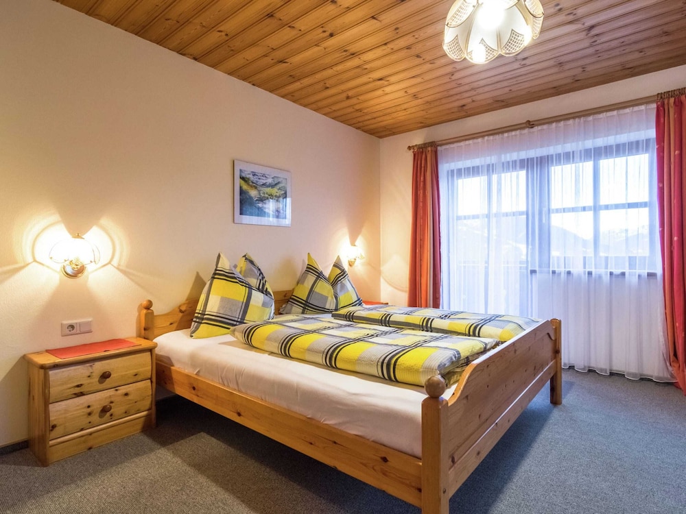 Spacious Apartment with Garden near Ski Area in Wagrain view 4