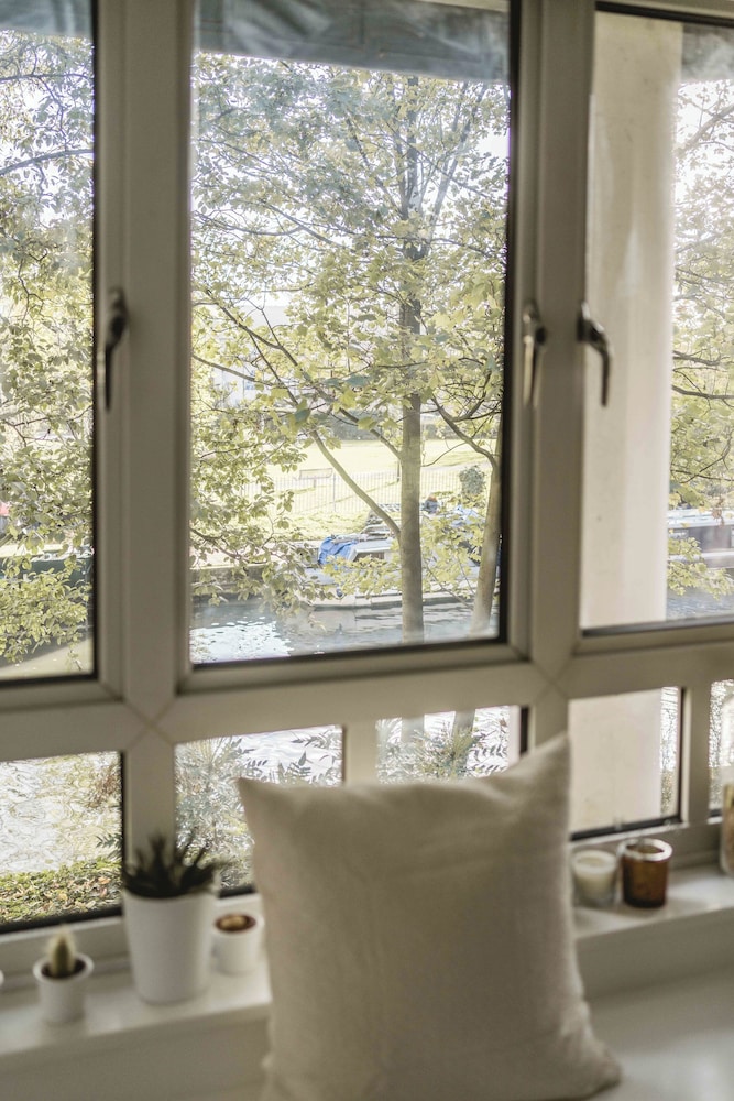 ;Stunning 2BD Apartment in Maida Vale
