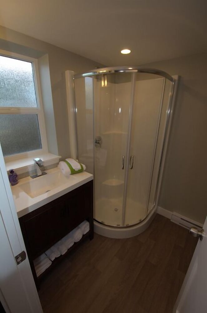First Avenue Executive Suites
