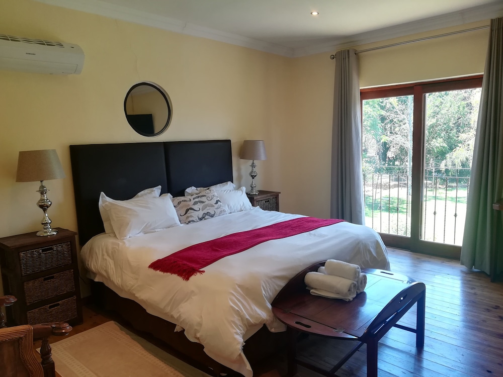 The Moon and Sixpence Garden Guest House