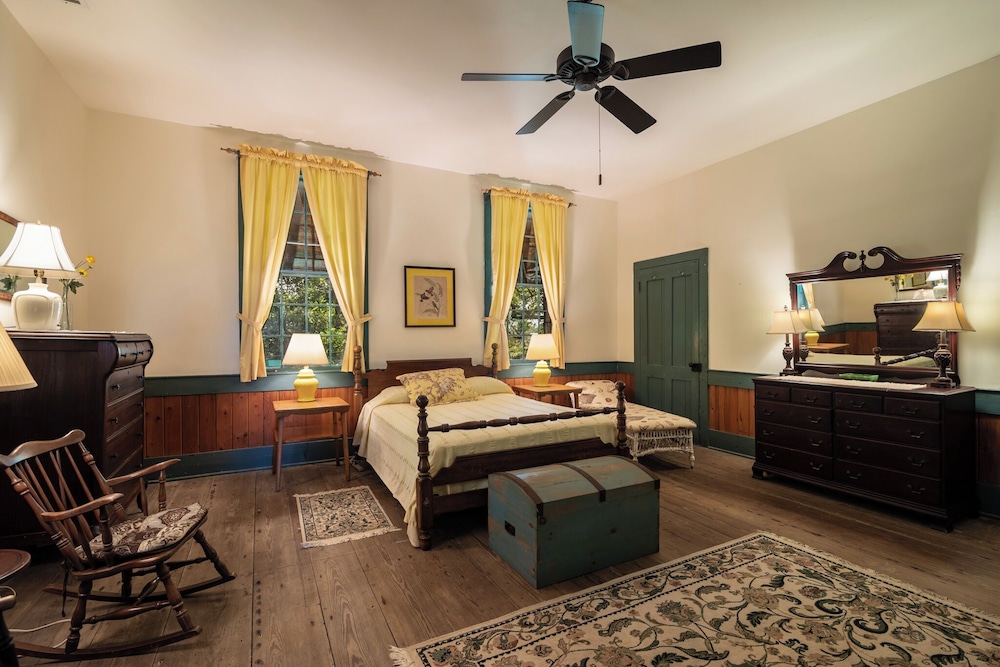 Lachicotte Vacation Rentals