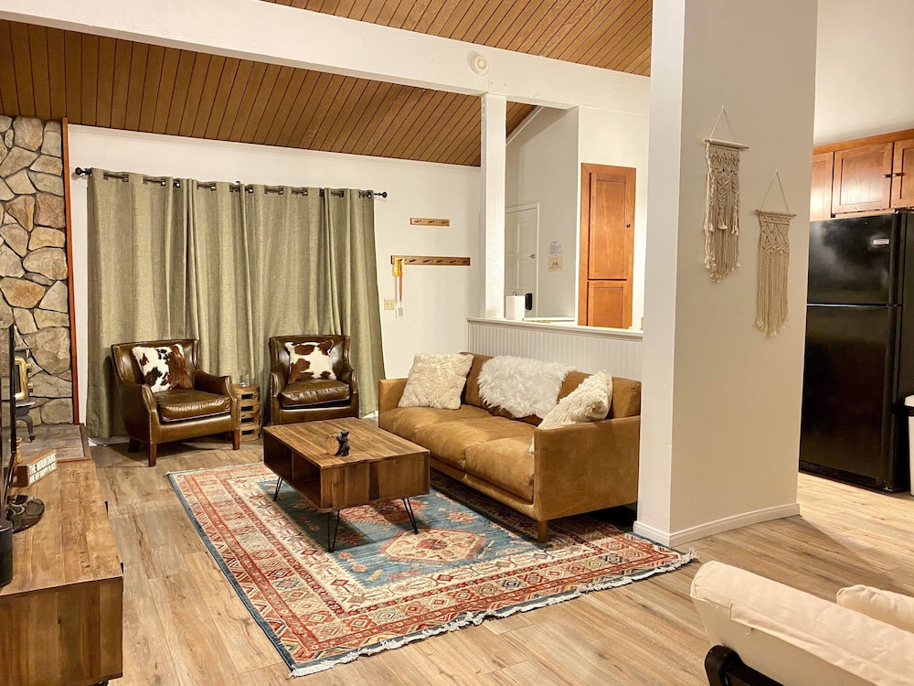 Hotel Sierra Manors #098 - Nearby Hike/bike Trails - Image 1