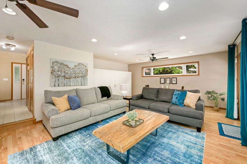 Shady Grove 4 King Beds, Dog Run & Outdoor Fun
