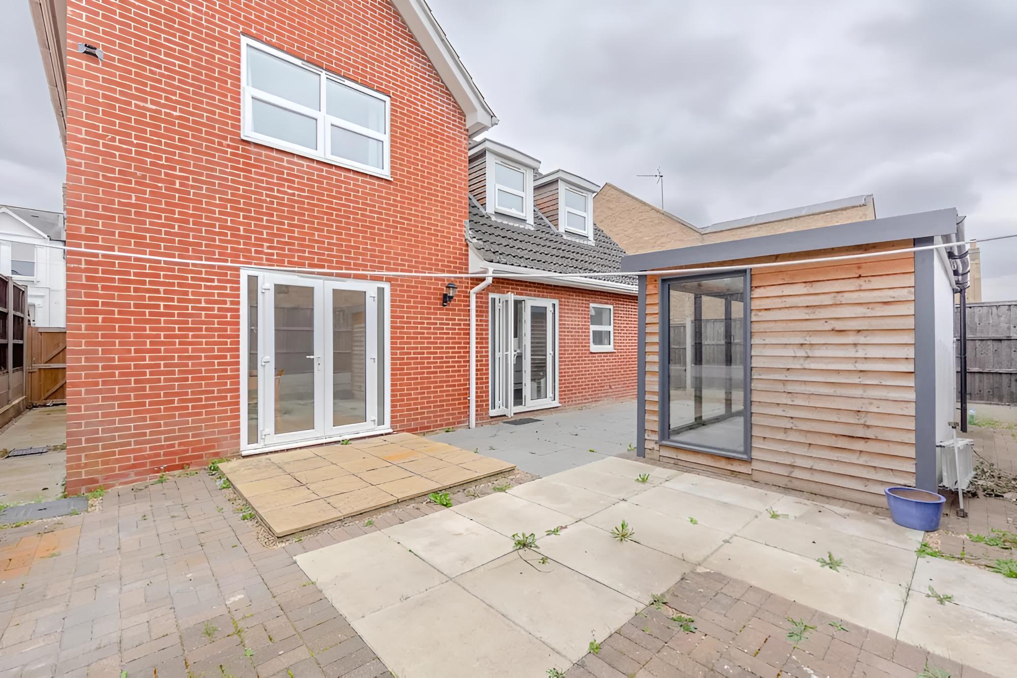 Bright & Spacious 5BD House - Peckham