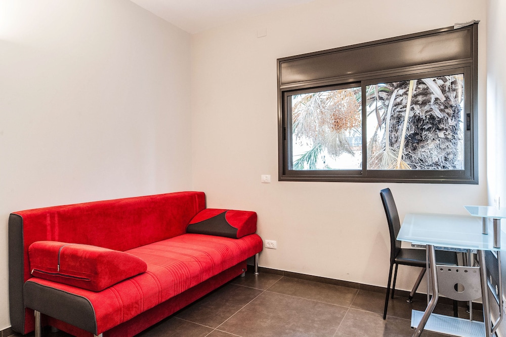Luxury 3 BR Near the Beach view 5