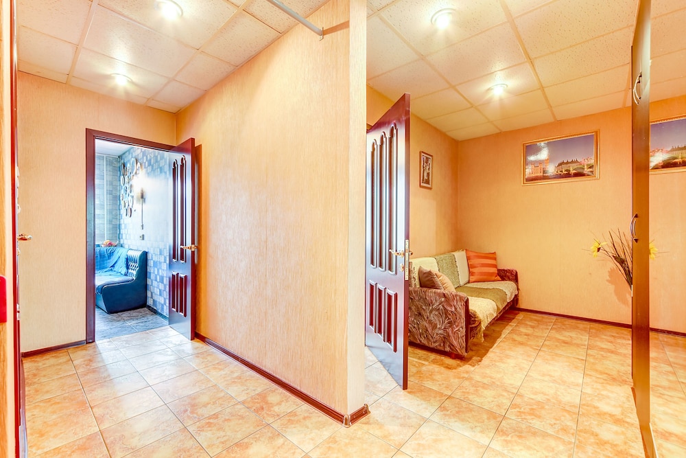 Apartment Vesta on Veteranov view 4