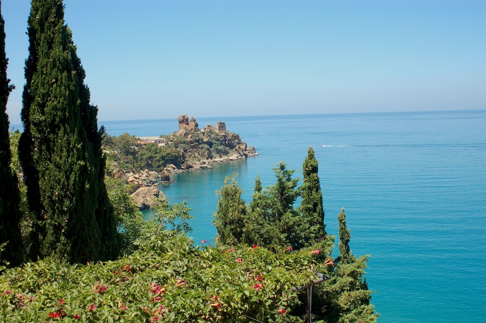 Villa Mytilene II by Wonderful Italy