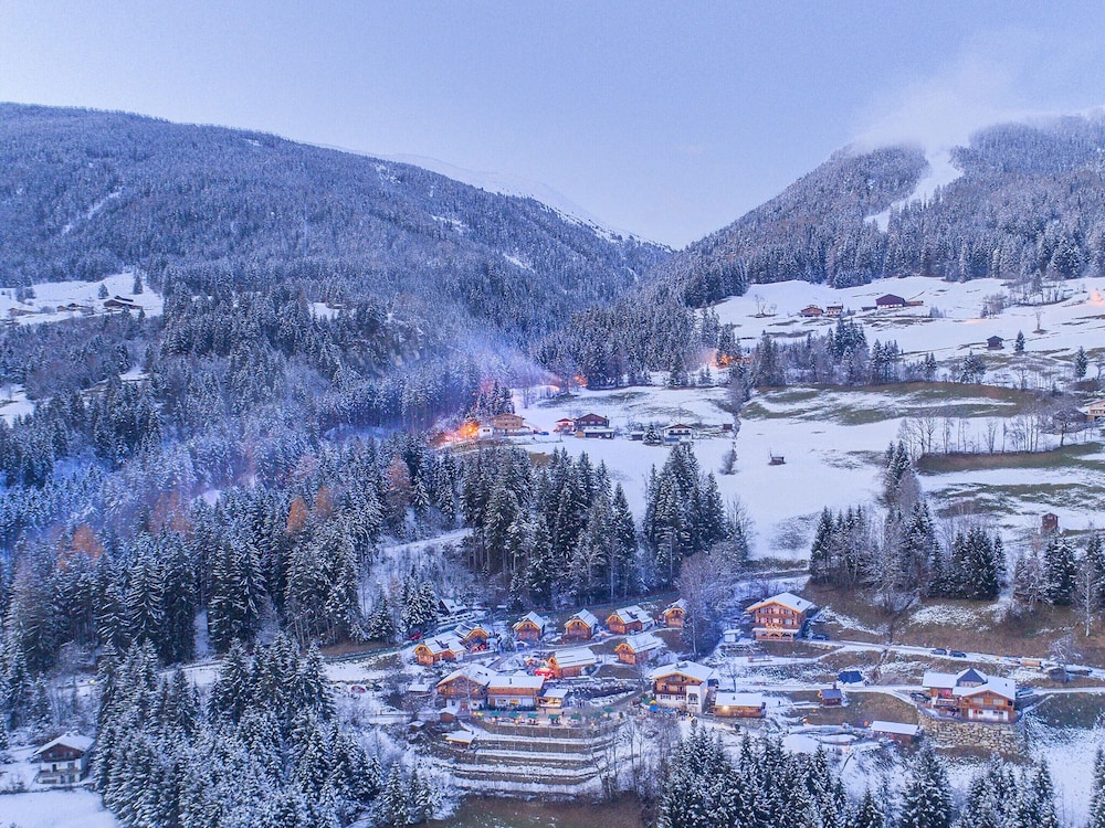 Chalet in Wildkogel Near Ski Slopes & Pool