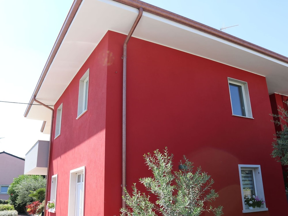 Holiday Apartment near Lake, Shared Swimming Pool view 4