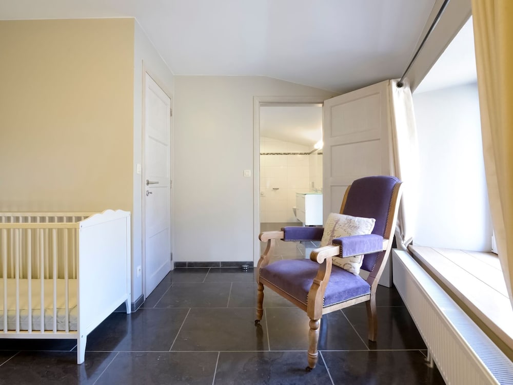Magnificent Holiday Home in Manhay With Fenced Garden view 4