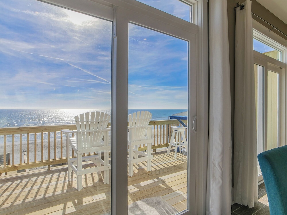 Sunshine Daydreams by Topsail Realty