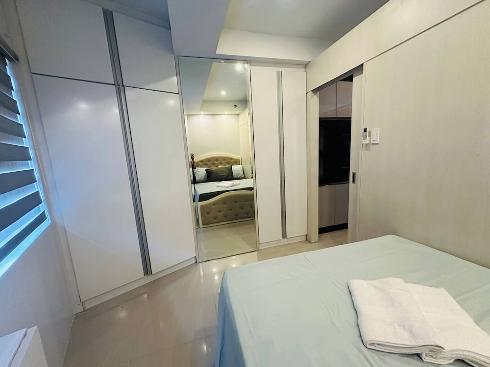 Quaint 2BR Connected Apartment in Pasay City - Perfect for Families Front of MOA