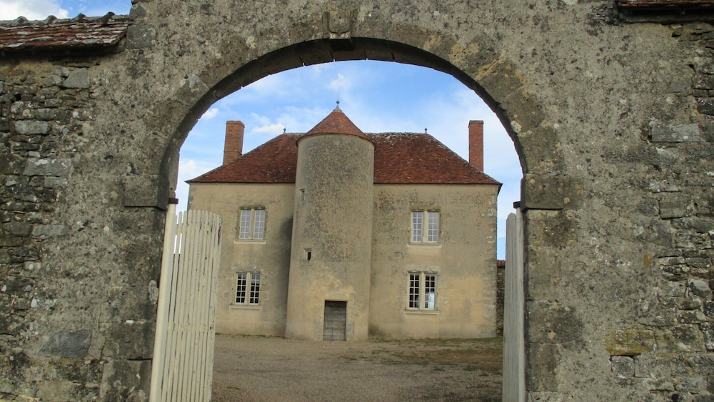 Mansion in Burgundy Near Morvan Natural Park
