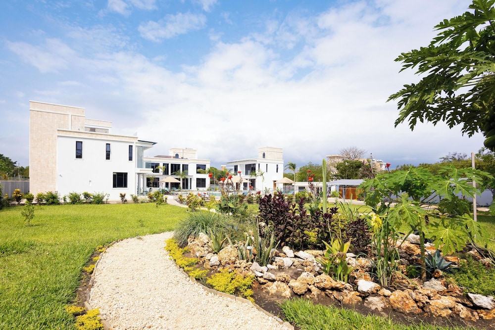 Amkia Villas Diani