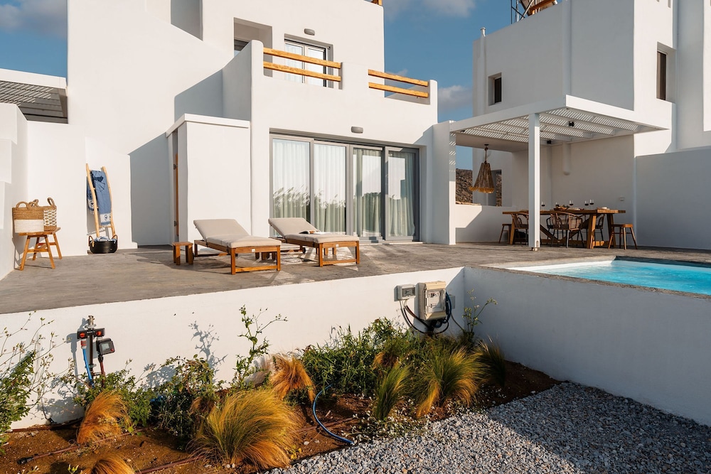 Villa Kaya Plaka With 3 Bedrooms and 3 Bathrooms