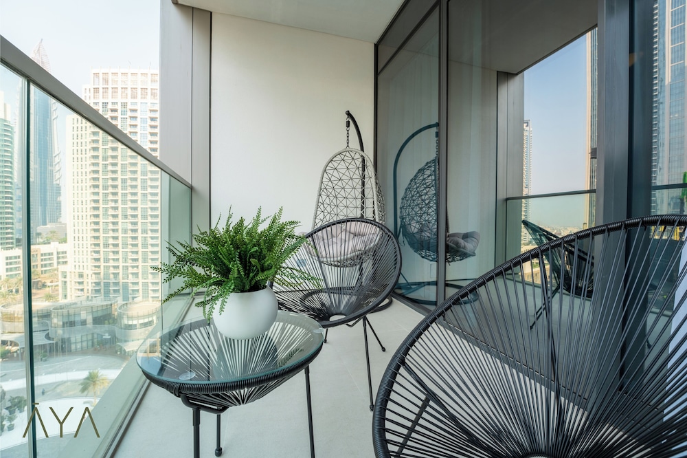 Downtown Luxe 1BR Vibes at Grande